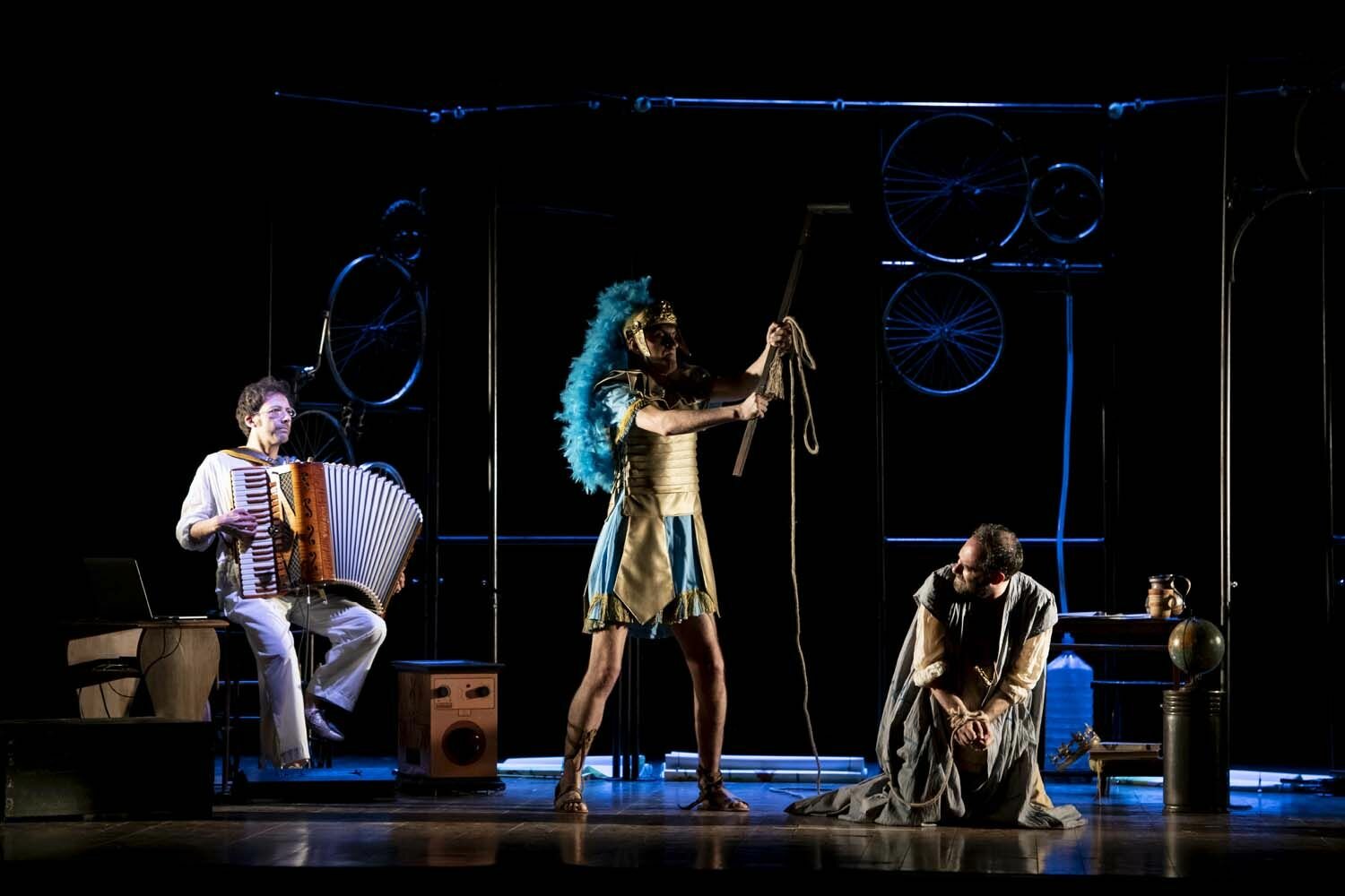 Mario Incudine &egrave; &ldquo;Archimede&rdquo;: il genio che parla al presente inaugura la stagione del Teatro Brancati