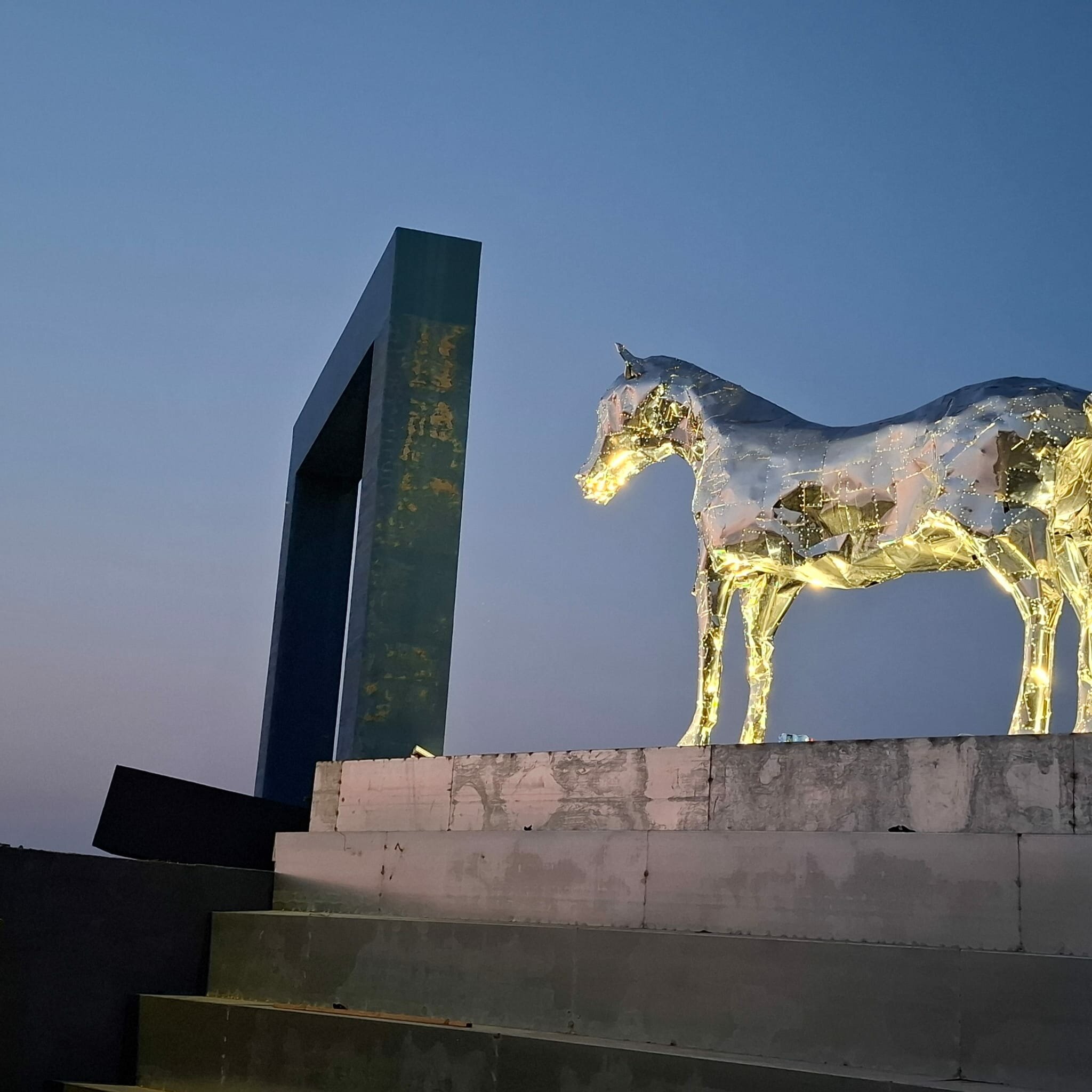 Antonio Presti sbarca a Villa Margi e il Comune di Reitano si illumina d&rsquo;immenso