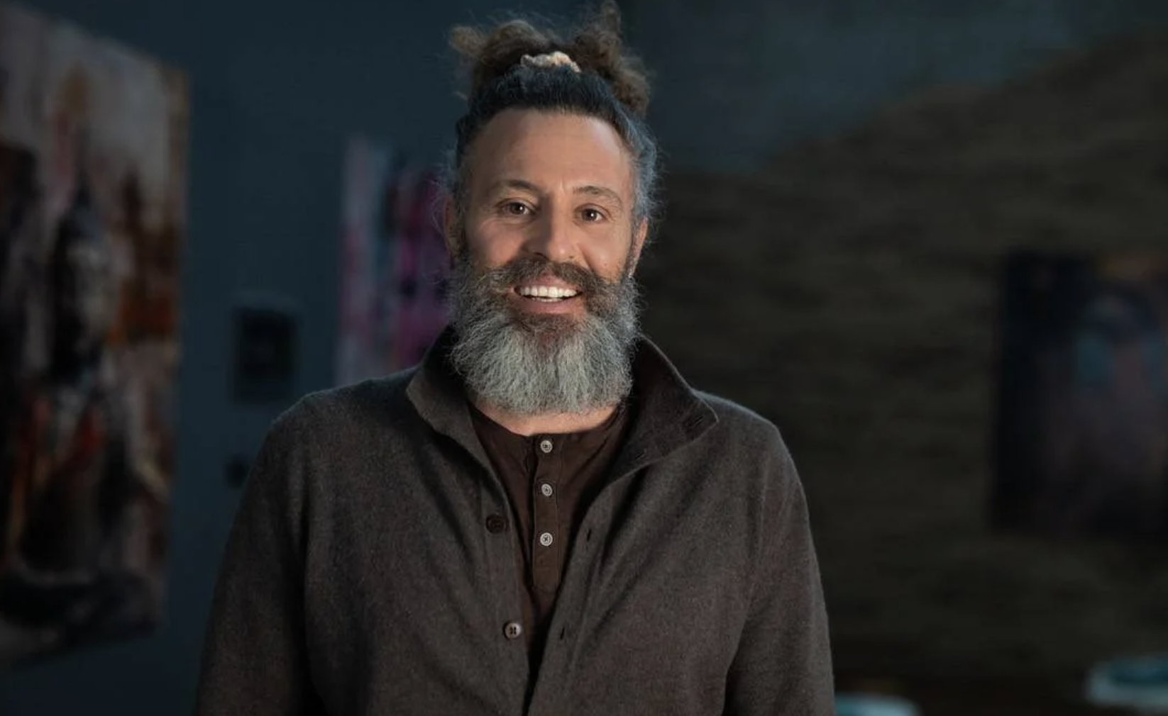 Quando il silenzio diventa ascolto e il presente prende forma. Al teatro Ambasciatori IOSNO Quando il silenzio diventa ascolto e il presente prende forma. Al teatro Ambasciatori IOSNO