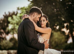 Romantic couple embracing during a luxury wedding in Sicily