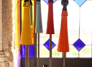 eyJmciI6IlNjdWxwdHVyZXMgY29sb3ImI3hFOTtlcyBtb2Rlcm5lcyBkZXZhbnQgdW5lIGZlbiYjeEVBO3RyZSB2aXRyJiN4RTk7ZSJ9