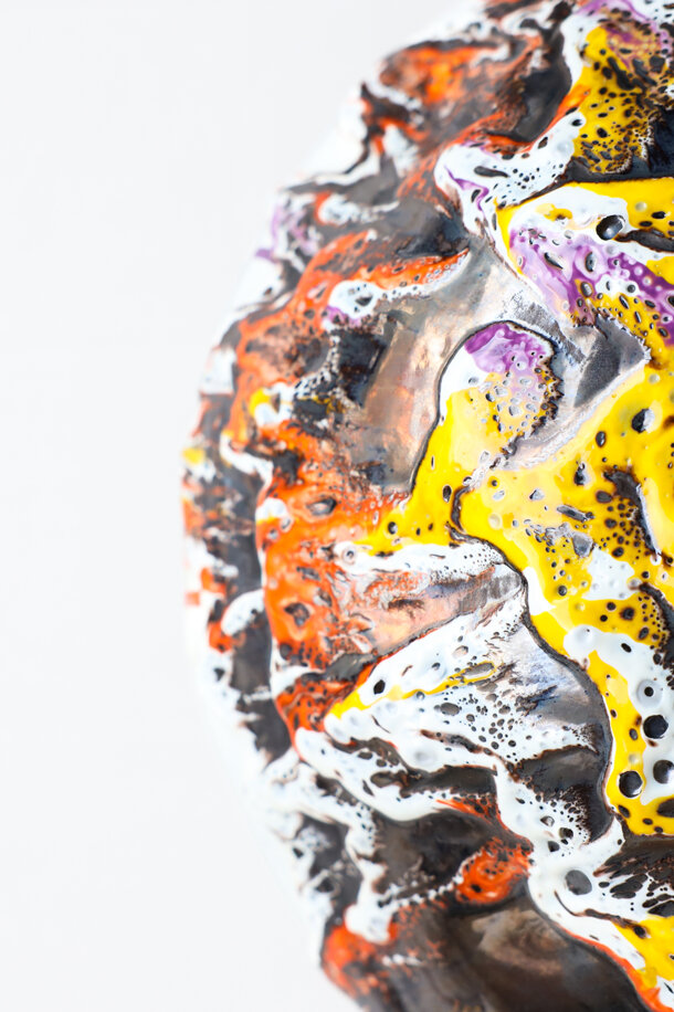 eyJmciI6IkQmI3hFOTt0YWlsIGQmI3gyNzt1bmUgc2N1bHB0dXJlIGNvbG9yJiN4RTk7ZSBlbiB0ZXh0dXJlcyB2aWJyYW50ZXMgYXZlYyBkZXMgY291bGV1cnMgb3JhbmdlLCBqYXVuZSBldCB2aW9sZXQsIHJlcHImI3hFOTtzZW50YW50IGNyJiN4RTk7YXRpdml0JiN4RTk7IGV0ICYjeEU5O21vdGlvbi4ifQ==