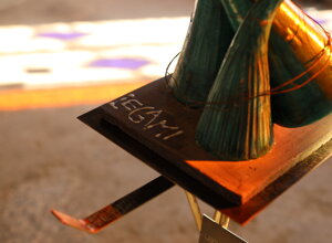 eyJmciI6IlNjdWxwdHVyZSBhYnN0cmFpdGUgc3VyIHVuZSBiYXNlIGF2ZWMgZGVzICYjeEU5O2wmI3hFOTttZW50cyBlbiBmb3JtZSBkZSBjJiN4RjQ7bmUsICYjeEU5O3RpcXVldHRlICYjeDI3O0xlZ2FtaSYjeDI3Oy4ifQ==