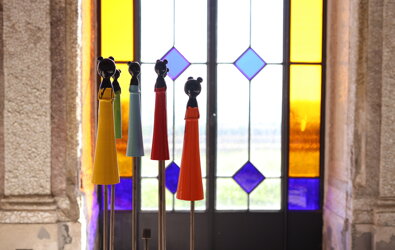 eyJmciI6IlNjdWxwdHVyZXMgY29sb3ImI3hFOTtlcyBlbiBhcmdpbGUgZGV2YW50IHVuZSBmZW4mI3hFQTt0cmUgJiN4RTA7IHZpdHJhdXgifQ==