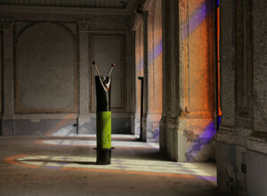 eyJmciI6IlNjdWxwdHVyZSBtb2Rlcm5lIGRhbnMgdW4gYXRlbGllciBpbGx1bWluJiN4RTk7IHBhciBkZXMgcmVmbGV0cyBjb2xvciYjeEU5O3MifQ==