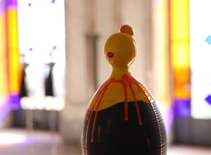 eyJmciI6IlNjdWxwdHVyZSBjb2xvciYjeEU5O2UgZGFucyB1bmUgZ2FsZXJpZSBhdmVjIHZpdHJhdXgifQ==