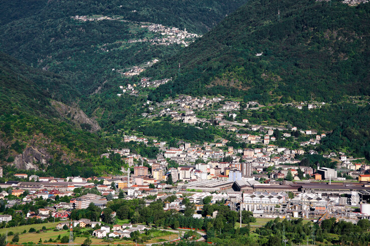 villadossola-panoramica-sul-paese-e-sulle-sue-frazioni-ph.-paolo-pirocchi.jpeg