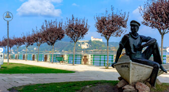 Lungo Lago Arona