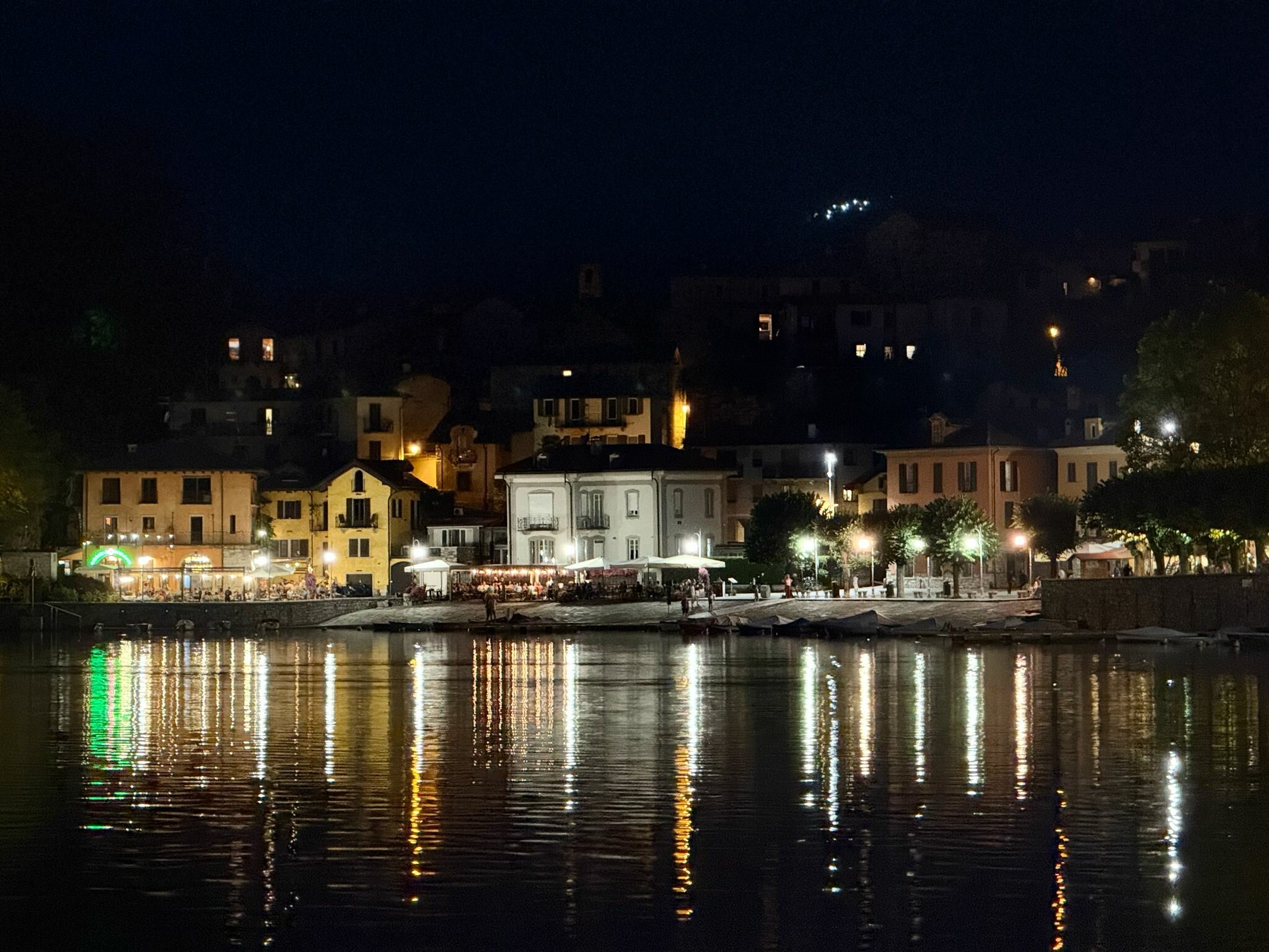 Mergozzo senza fretta: lago, pietra e silenzio vicino al Lago Maggiore