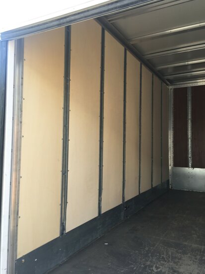 Rivestimento interno mezzi aziendali