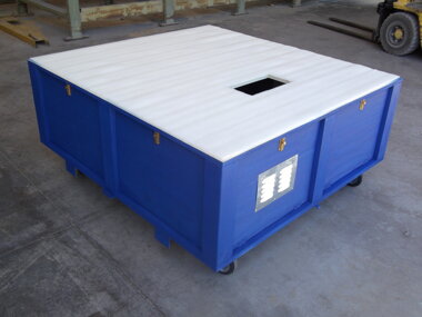 cassa legno verniciata con finestra