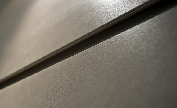 anta in ceramica leggera e indeformabile anta in ceramica leggera e indeformabile