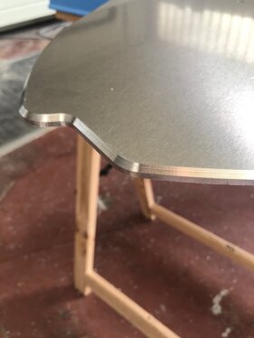 piani in alluminio sottili, leggeri e con geometrie particolari