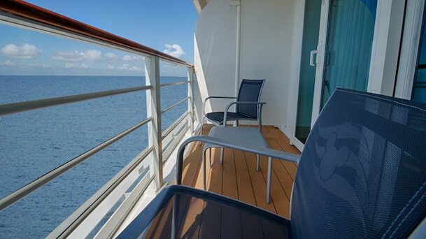 Lightweight Marine Composite Panels with Aluminum or Nomex Honeycomb Core