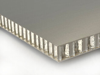 Pannello in alveolare alluminio con primer