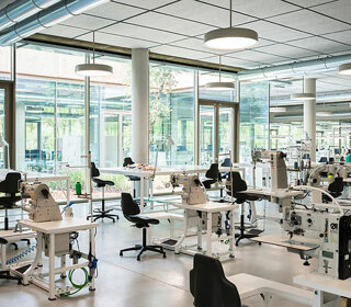 55121f_d7e7dae1dbad4de0bcb9342c4832f438-mv2