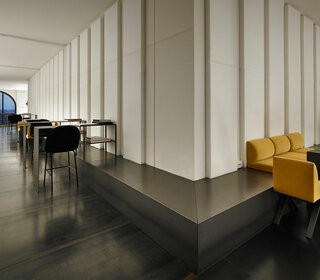 55121f_7155af97e5b643cea070fb720acf0e20-mv2