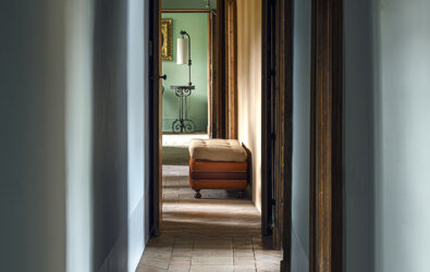 eyJmciI6IkNvdWxvaXIgYXZlYyBsdW1pJiN4RTg7cmUgbmF0dXJlbGxlIGV0IG9iamV0IGRlIGQmI3hFOTtjb3JhdGlvbiJ9