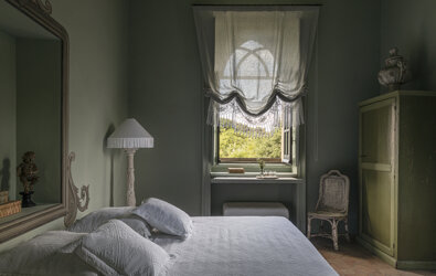 eyJmciI6IkNoYW1icmUgbHVtaW5ldXNlIGF2ZWMgZCYjeEU5O2NvciBydXN0aXF1ZSBldCBmZW4mI3hFQTt0cmUgb3V2ZXJ0ZSBzdXIgbGEgbmF0dXJlIn0=