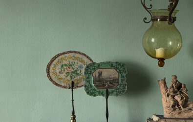 eyJmciI6IlZ1ZSBkJiN4Mjc7dW5lIHRhYmxlIGQmI3hFOTtjb3JhdGl2ZSBhdmVjIG9iamV0cyBhbmNpZW5zIGV0IHNjdWxwdHVyZSBlbiBhcmdpbGUifQ==