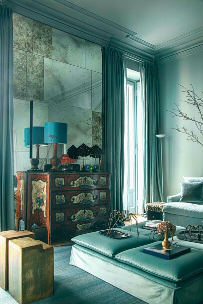 eyJmciI6IlNhbG9uICYjeEU5O2wmI3hFOTtnYW50IGF2ZWMgbWlyb2lyIHZpbnRhZ2UsIGNvbW1vZGUgcGVpbnRlIGV0IHJpZGVhdXggdmVydHMuIn0=