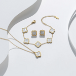 set-trifoglio-bianco-3-pezzi-collana-bracciale-e-orecchini-in-acciaio-al-titanio