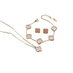set-clover-3-pezzi-colore-oro-rosa-collana-bracciale-e-orecchini-in-acciaio-al-titanio-placcato-18k-con-fiori