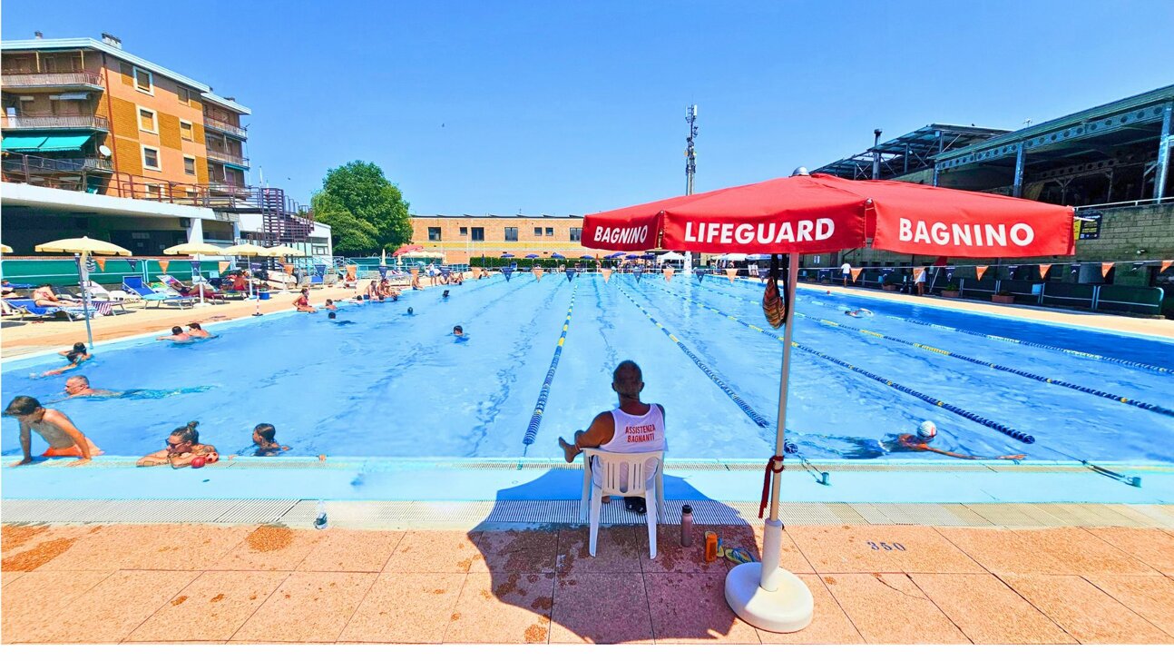 piscina estiva di novi ligure.jpeg
