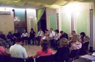 EDEN soci in cerchio durante la formazione EDEN soci in cerchio durante la formazione