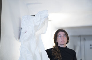 eyJmciI6Ik5hZGlhIENpY3VyZWwgZOl2ZWxvcHBlIHVuZSBwb+lzaWUgZHUgZ2VzdGUgYXZlYyBkZXMgbWF06XJpYXV4IGJydXRzLiJ9 eyJmciI6Ik5hZGlhIENpY3VyZWwgZOl2ZWxvcHBlIHVuZSBwb+lzaWUgZHUgZ2VzdGUgYXZlYyBkZXMgbWF06XJpYXV4IGJydXRzLiJ9