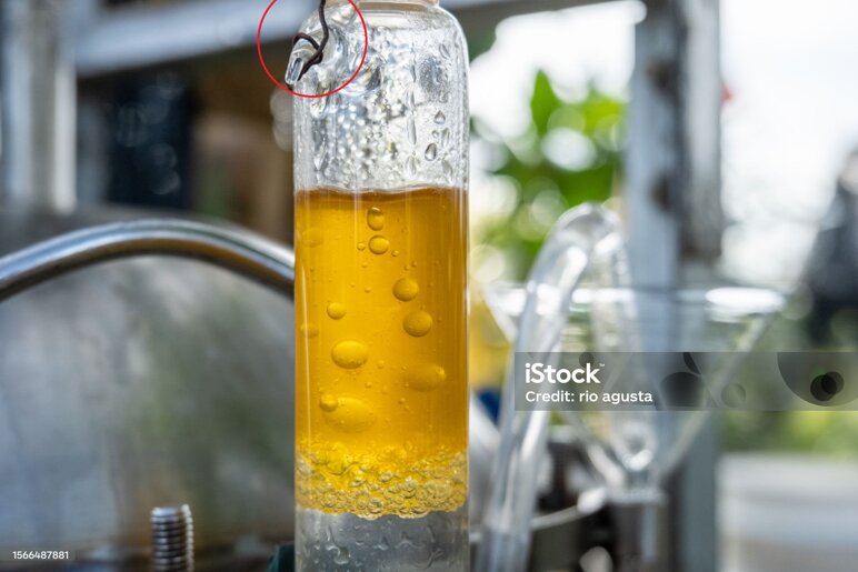 Olio essenziale distillazione