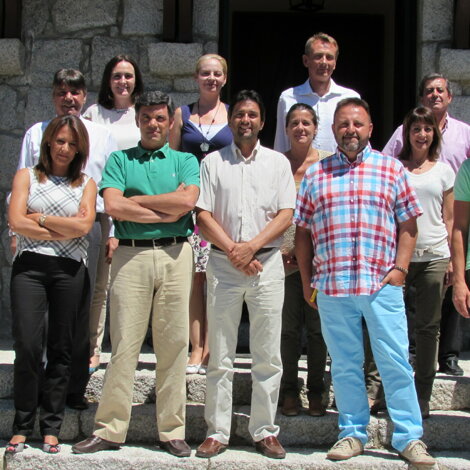 foto de grupo en el complejo foto de grupo en el complejo