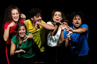 2 - il coro di babele_barbe à papa teatro.jpeg