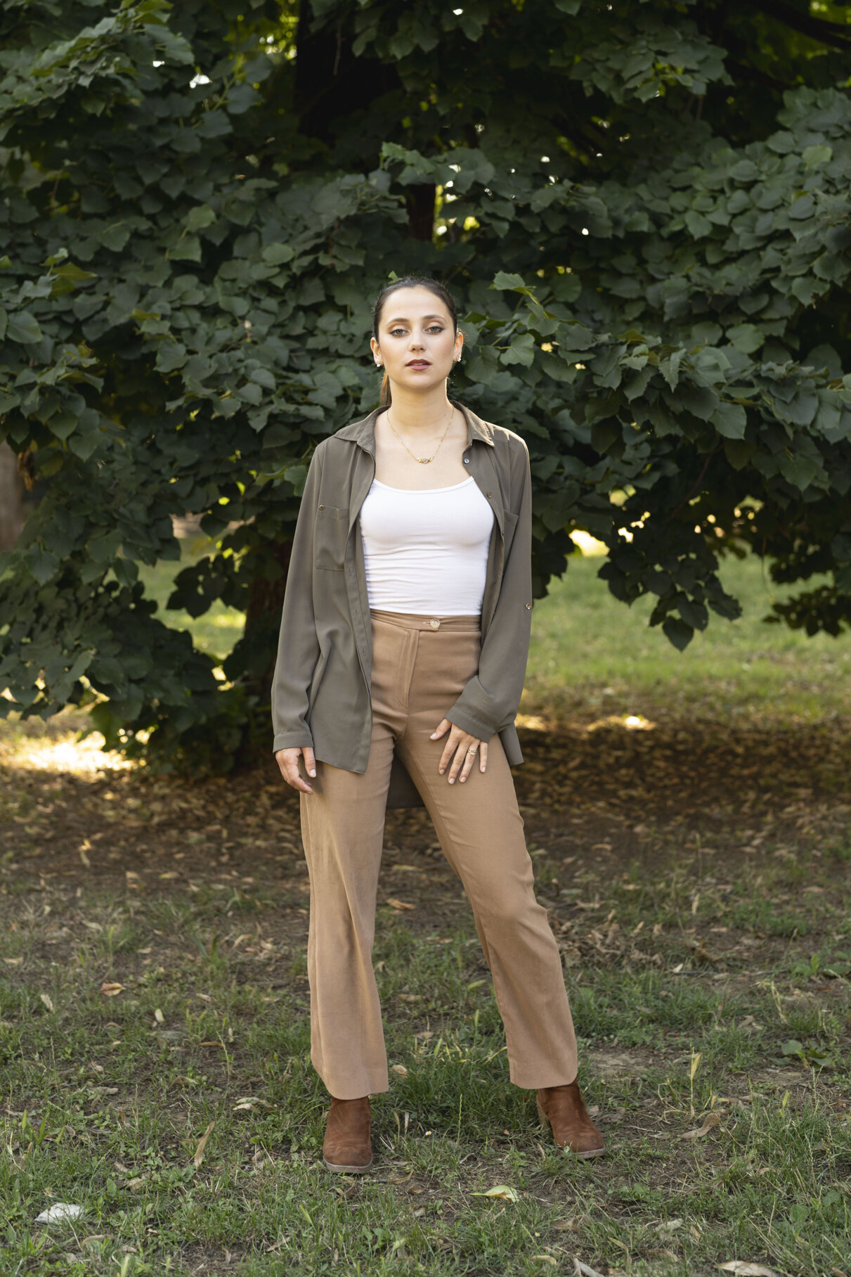 Claudia Allodi - figura intera Claudia Allodi - figura intera