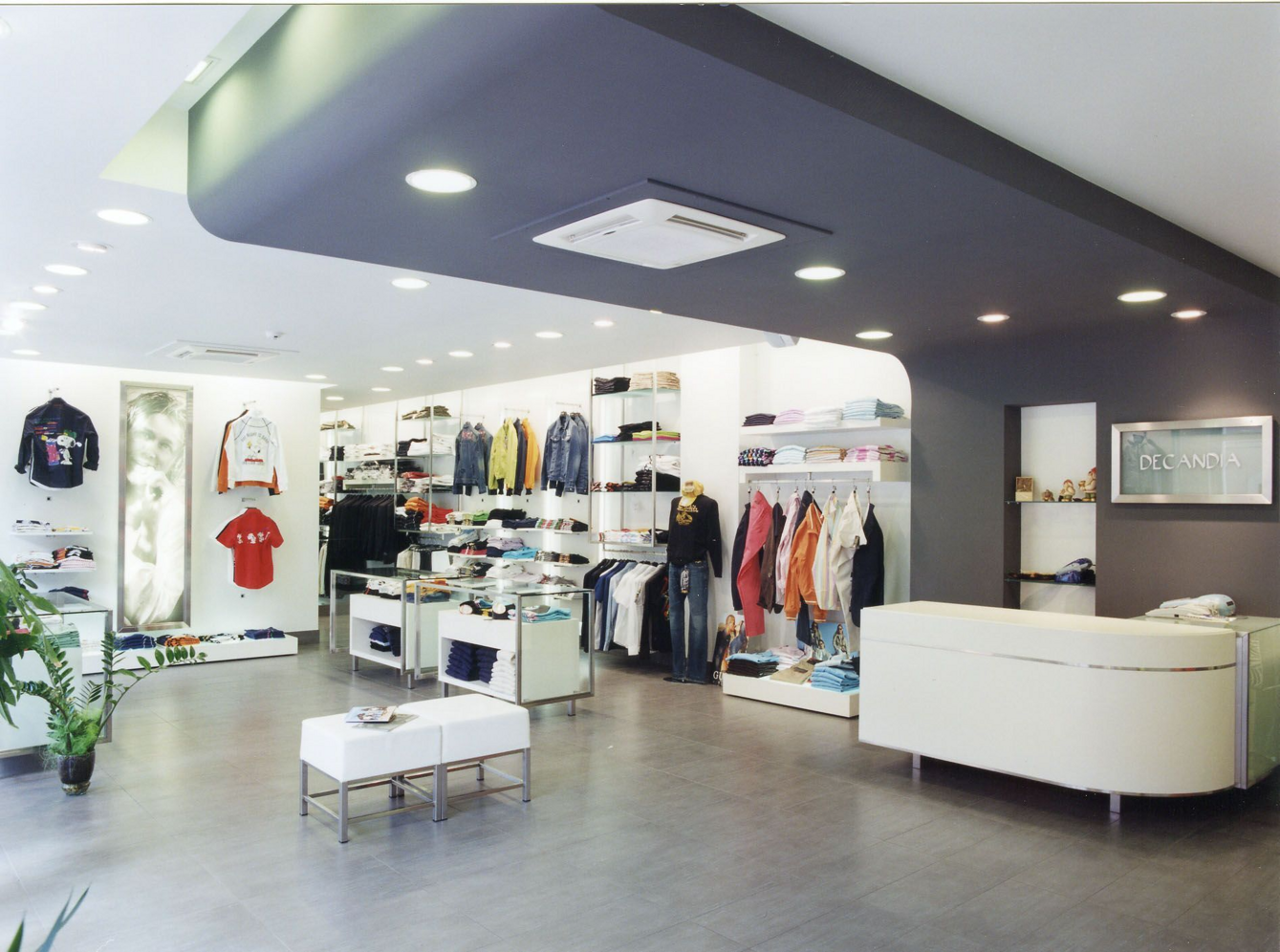 arredamento per negozi