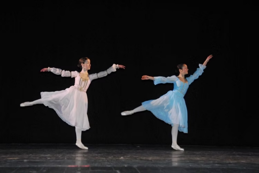 e31f4c_d527b52d9ed74be0896fd296b0af1b5d