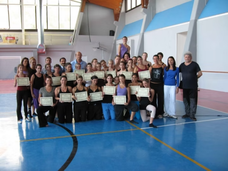 e31f4c_e8105af5f3cb4267aa1c3871b1258804