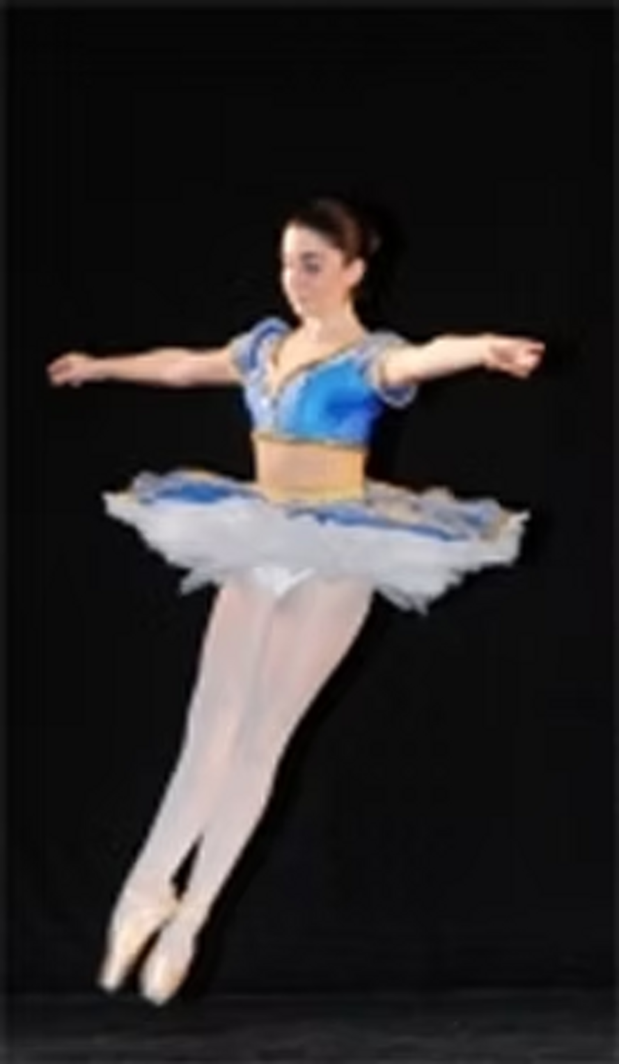 e31f4c_4135cee876884b80adcd3549e32c3f55