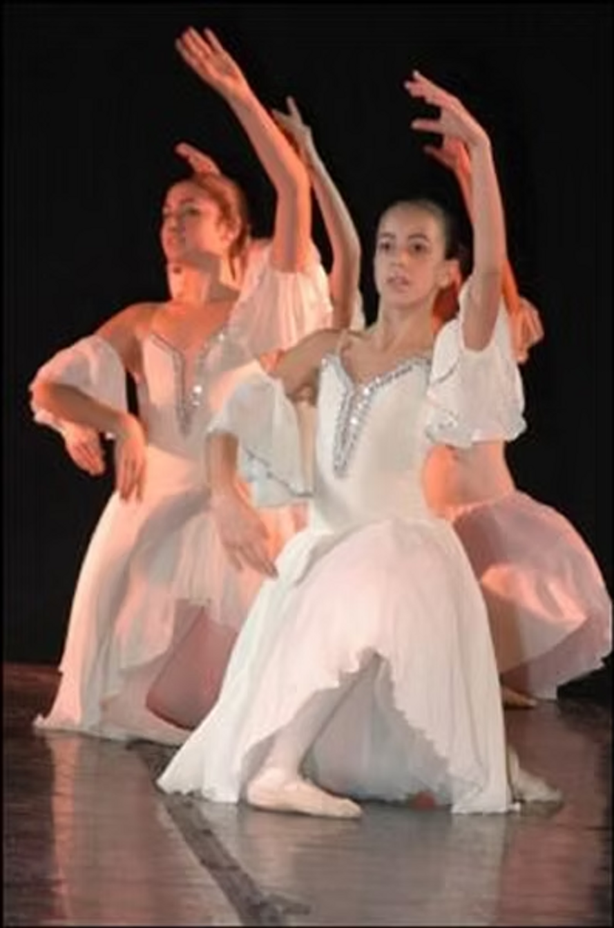 e31f4c_02d5453bedb84e3ab03738300f1a69aa