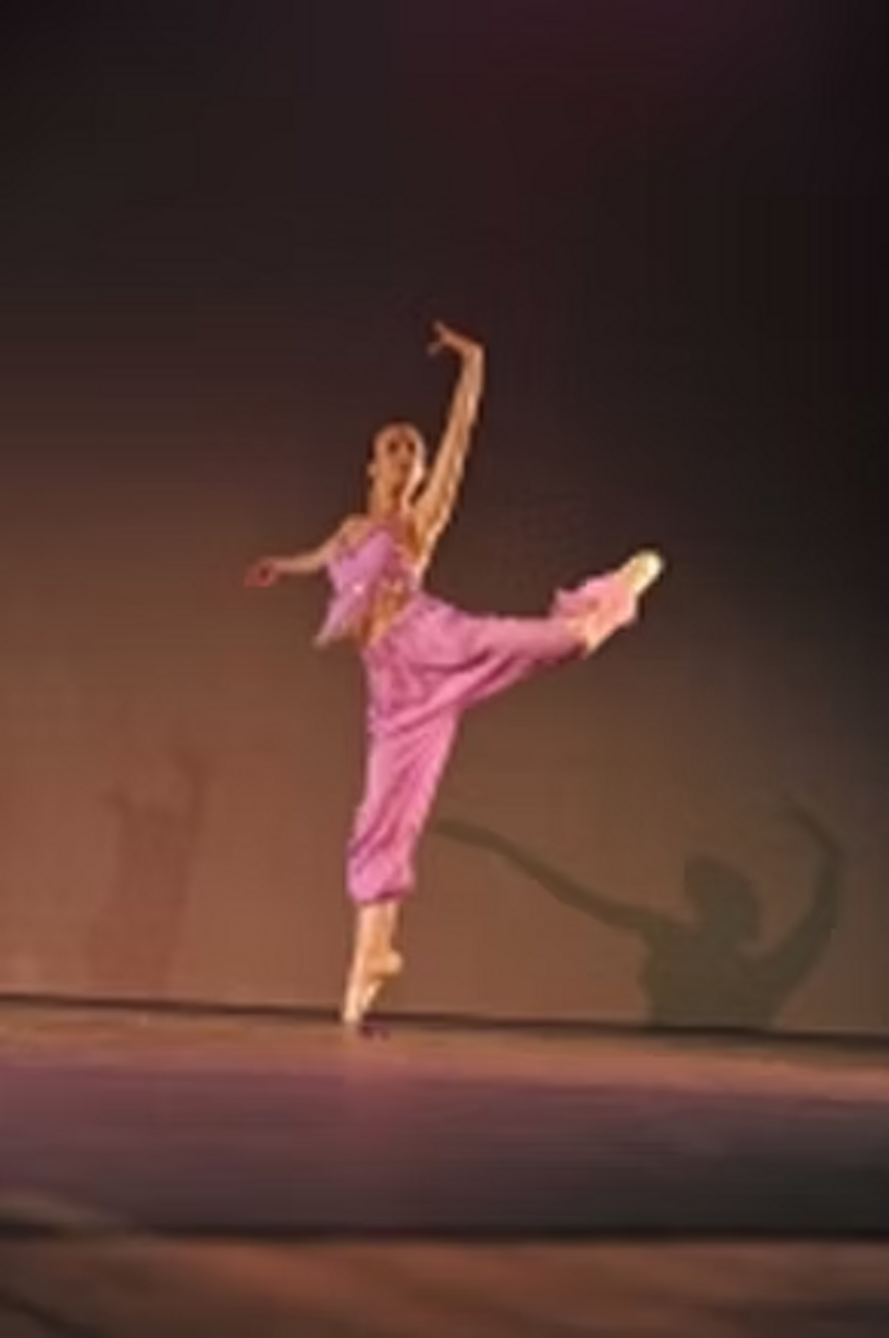 e31f4c_de7bc243cdb147b5bcb4da71cb46cc53