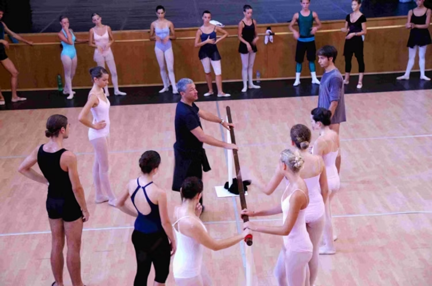 e31f4c_545bf89396a143faa5d5acaf8a9317a7