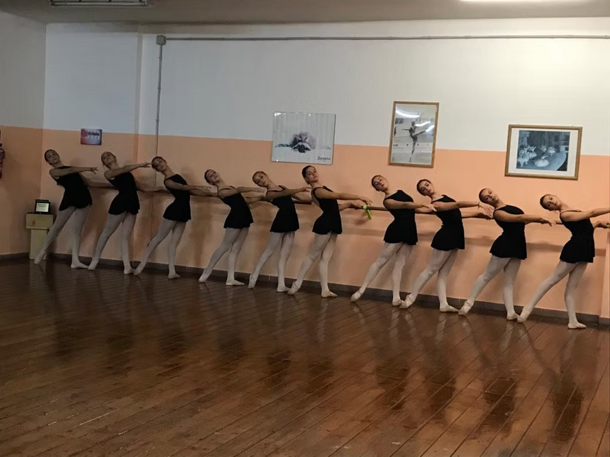 e31f4c_e5e7fd3182d94623b2fc65e9a3a7003b~mv2