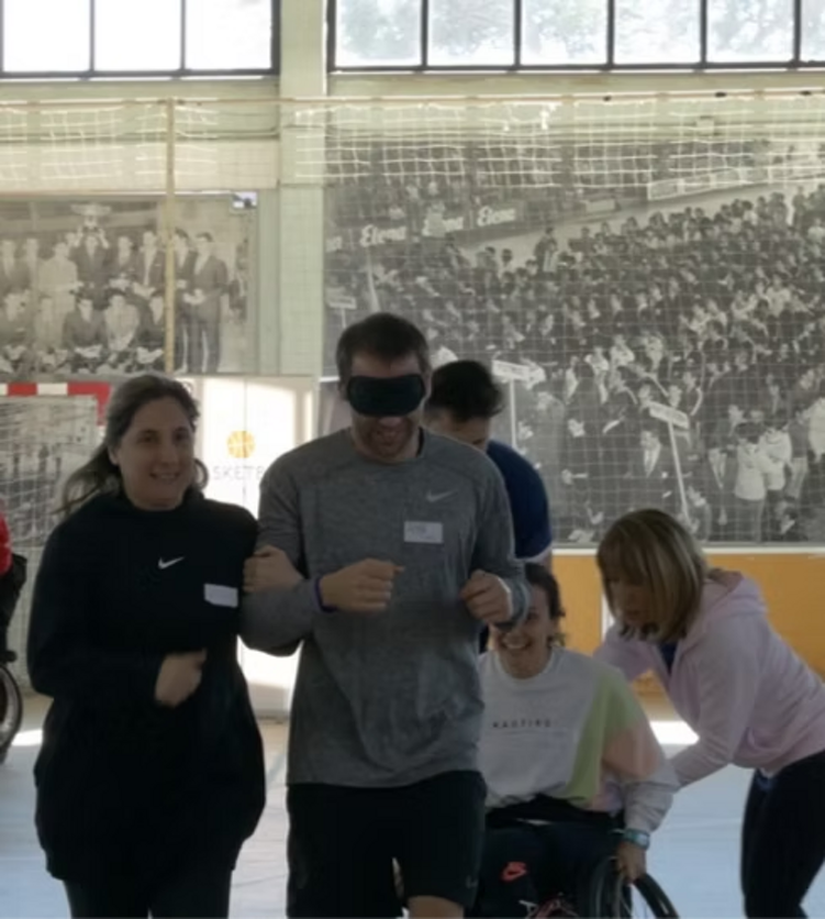 84aa5e_9dda9d4cce9849e1a8ecd586809a31ec~mv2