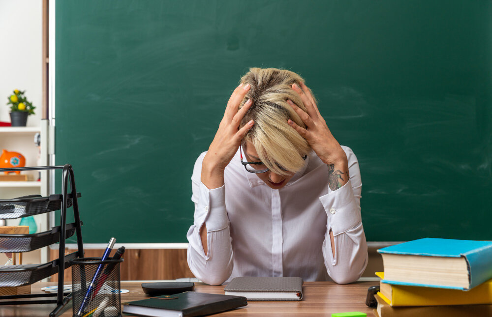 Burnout nel mondo della scuola: prendersi cura di chi si prende cura
