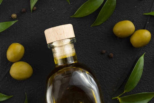 olive-oil-bottle-with-olves-leaves.jpeg olive-oil-bottle-with-olves-leaves.jpeg