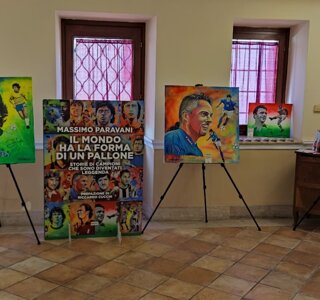 Mostra pittorica e presentazione libro di Massimo Paravani alla Villa Comunale di Frosinone Mostra pittorica e presentazione libro di Massimo Paravani alla Villa Comunale di Frosinone