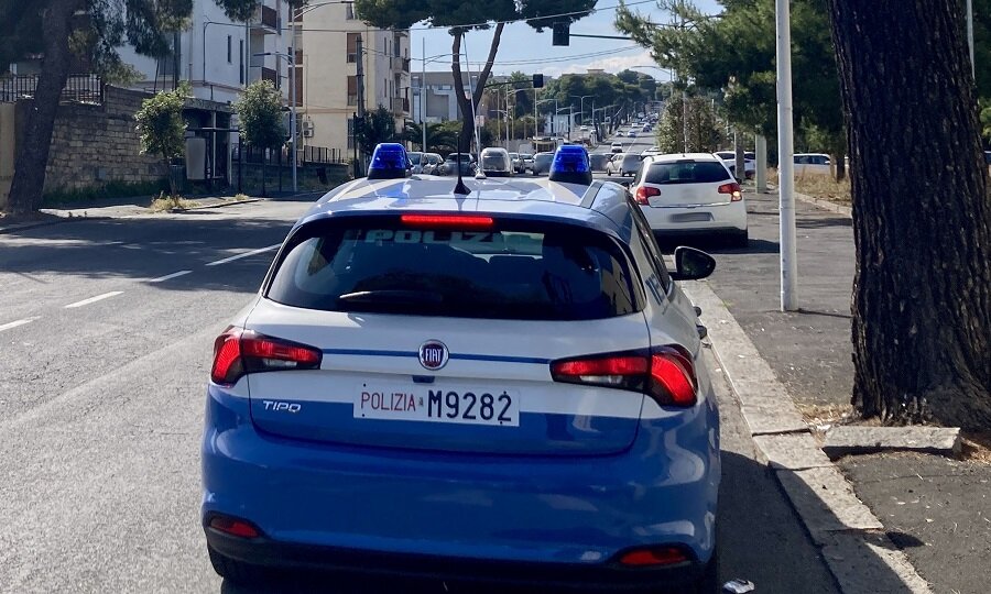 Evade dai domiciliari e si spaccia per un&rsquo;altra persona per eludere il controllo