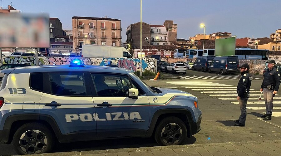 Controlli a tappeto della Polizia di Stato e della Polizia Locale nel quartiere San Berillo