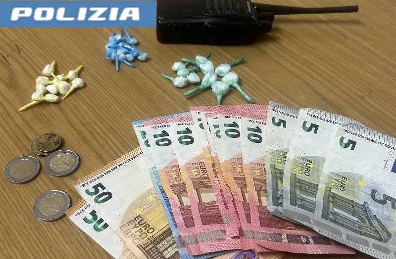 sorpreso-a-spacciare-in-via-capo-passero-25enne-arrestato-dalla-polizia-di-stato.jpeg sorpreso-a-spacciare-in-via-capo-passero-25enne-arrestato-dalla-polizia-di-stato.jpeg