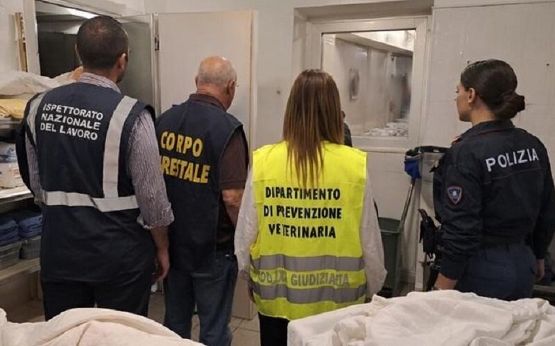 Controlli della task force coordinata dalla Polizia di Stato a Giarre per garantire la sicurezza alimentare e sui luoghi di lavoro